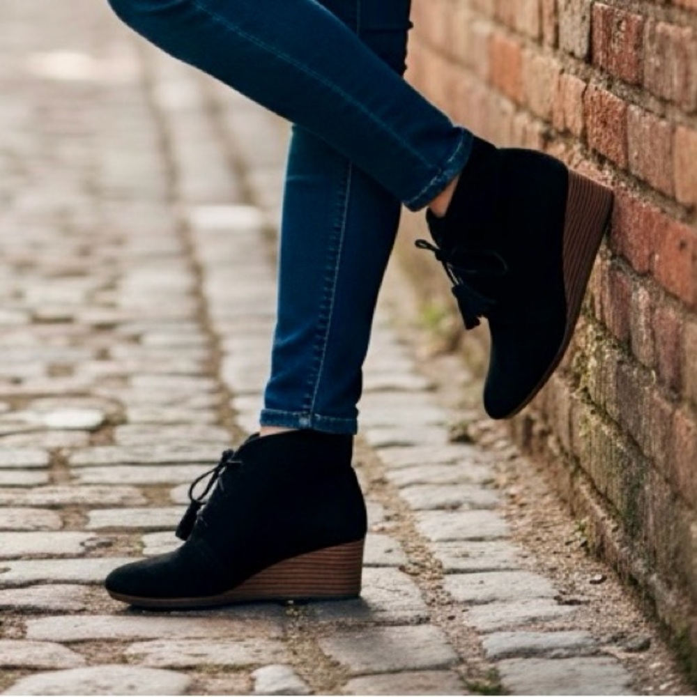 Dr. Scholl’s Black Suede Wedge Ankle Boots